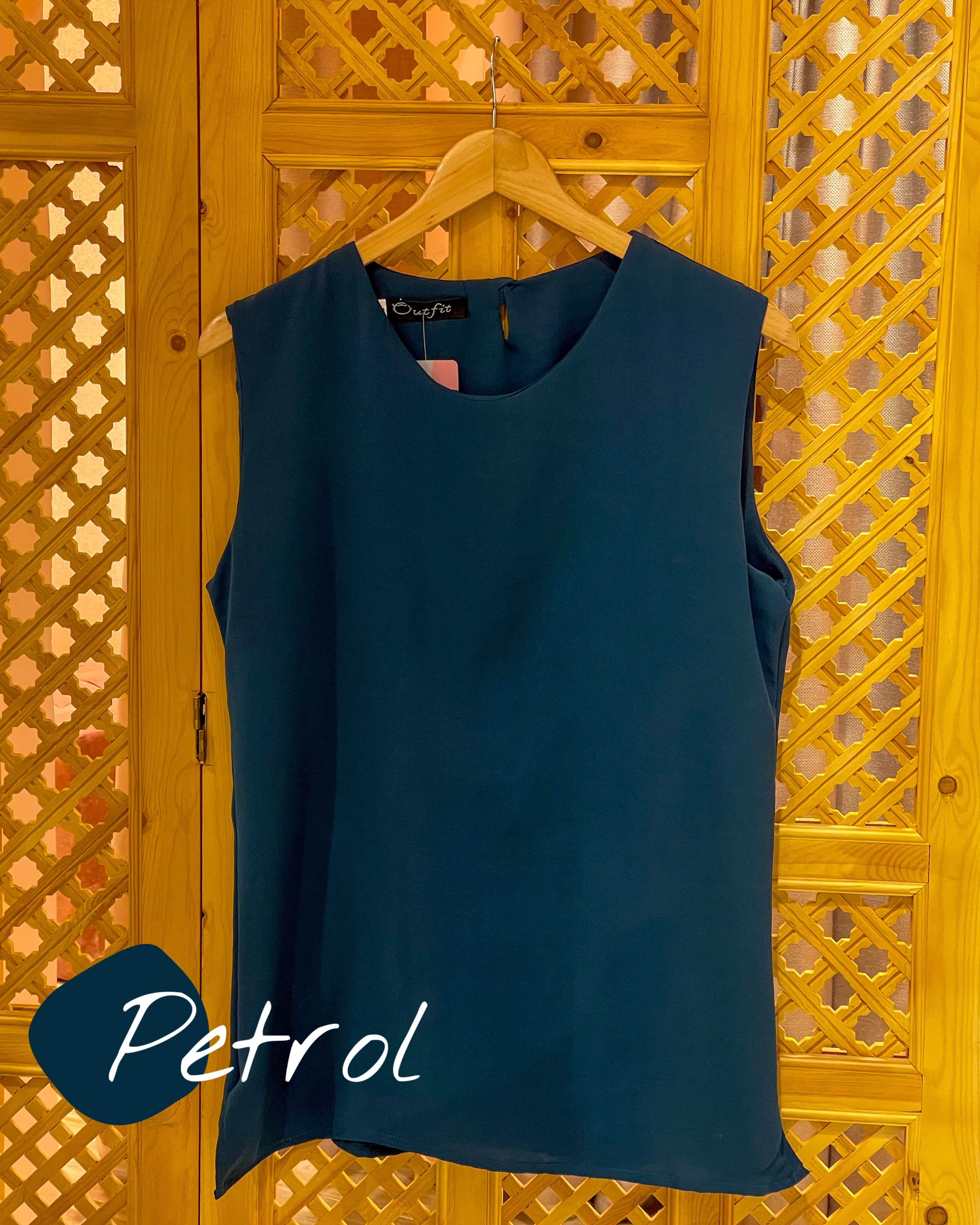 Flowy Basic Top Outlet Item