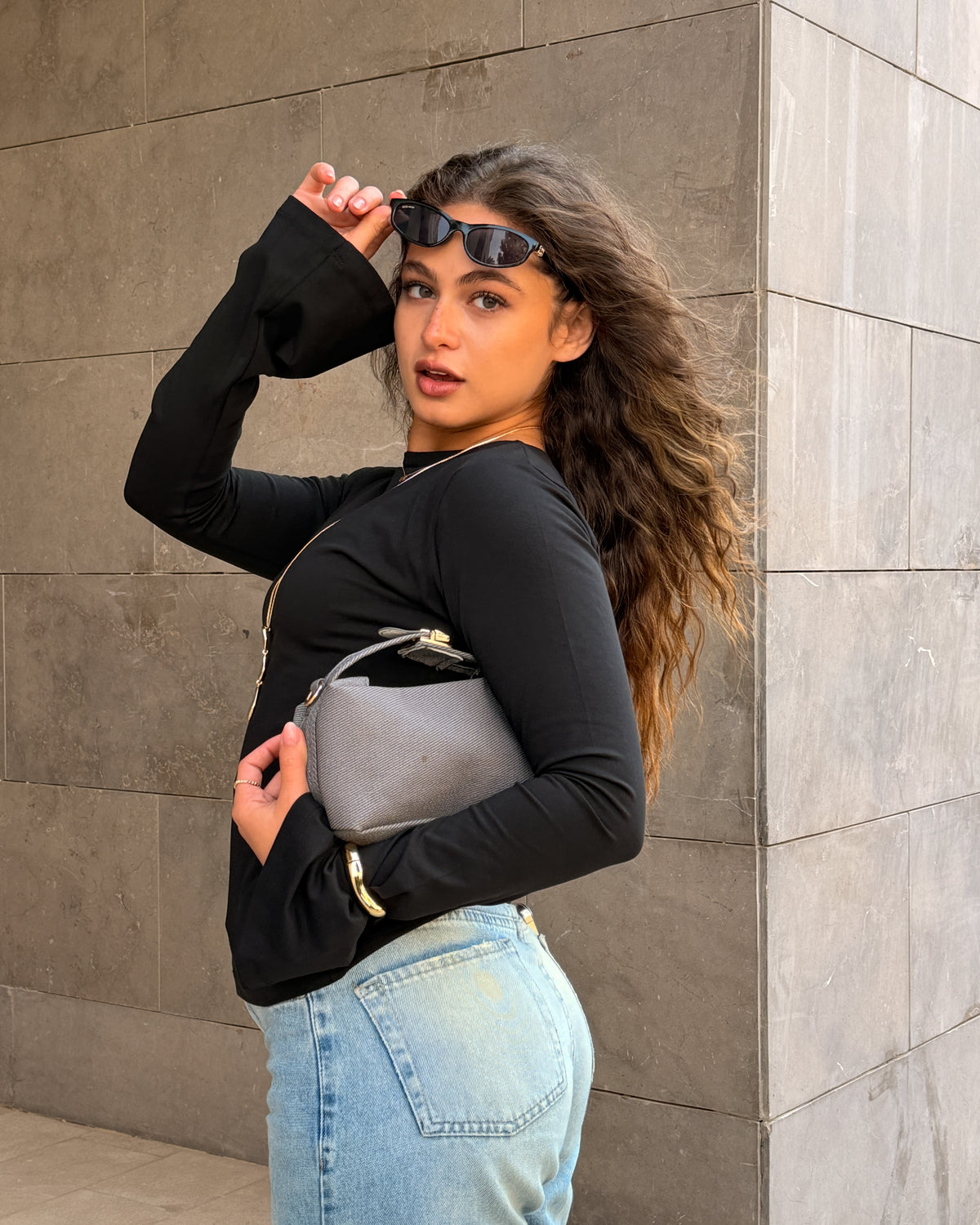 HER BASIC ESSENTIALS-LONG SLEEVE