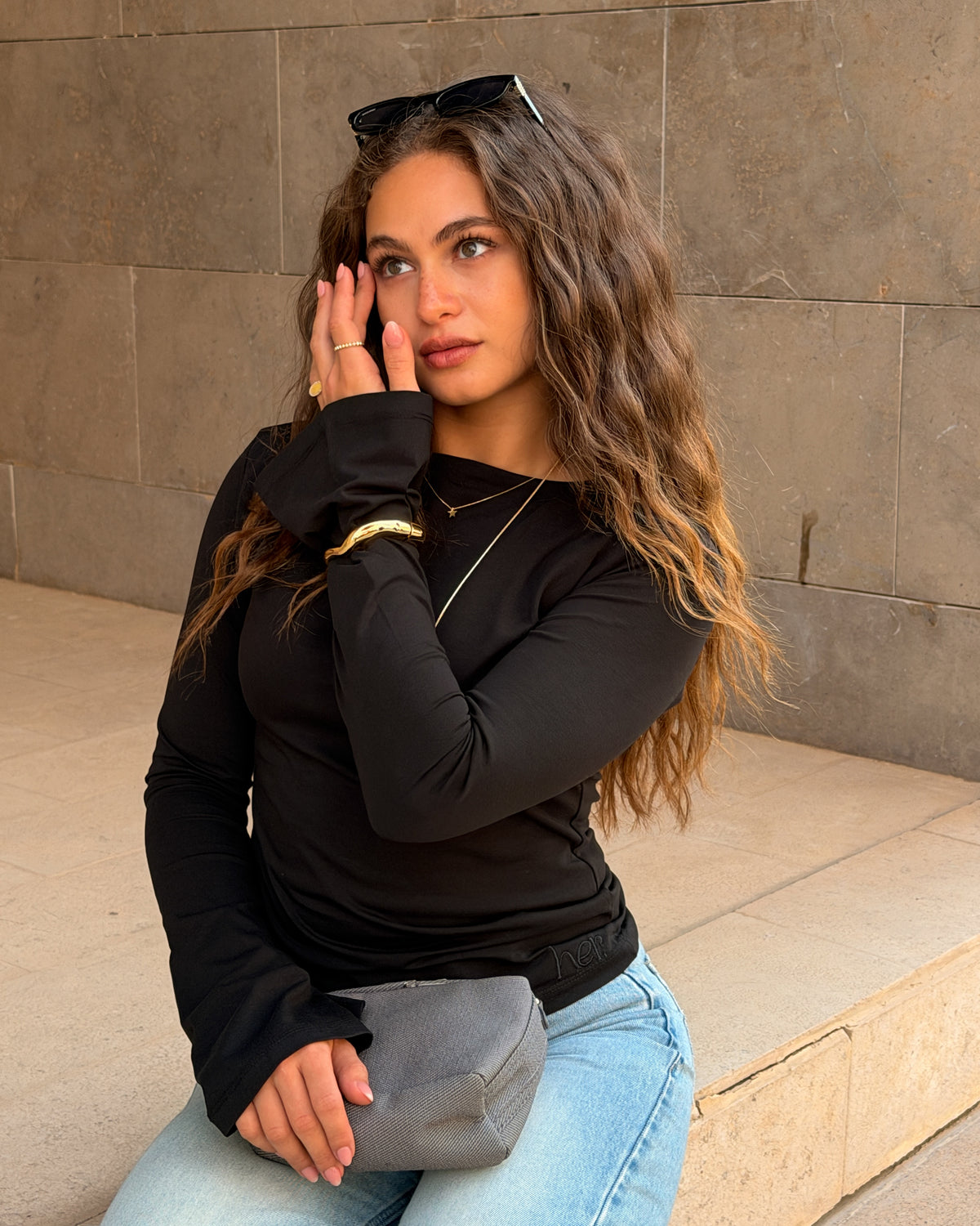 HER BASIC ESSENTIALS-LONG SLEEVE