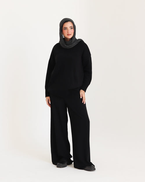 Classic Fit Pants In Black