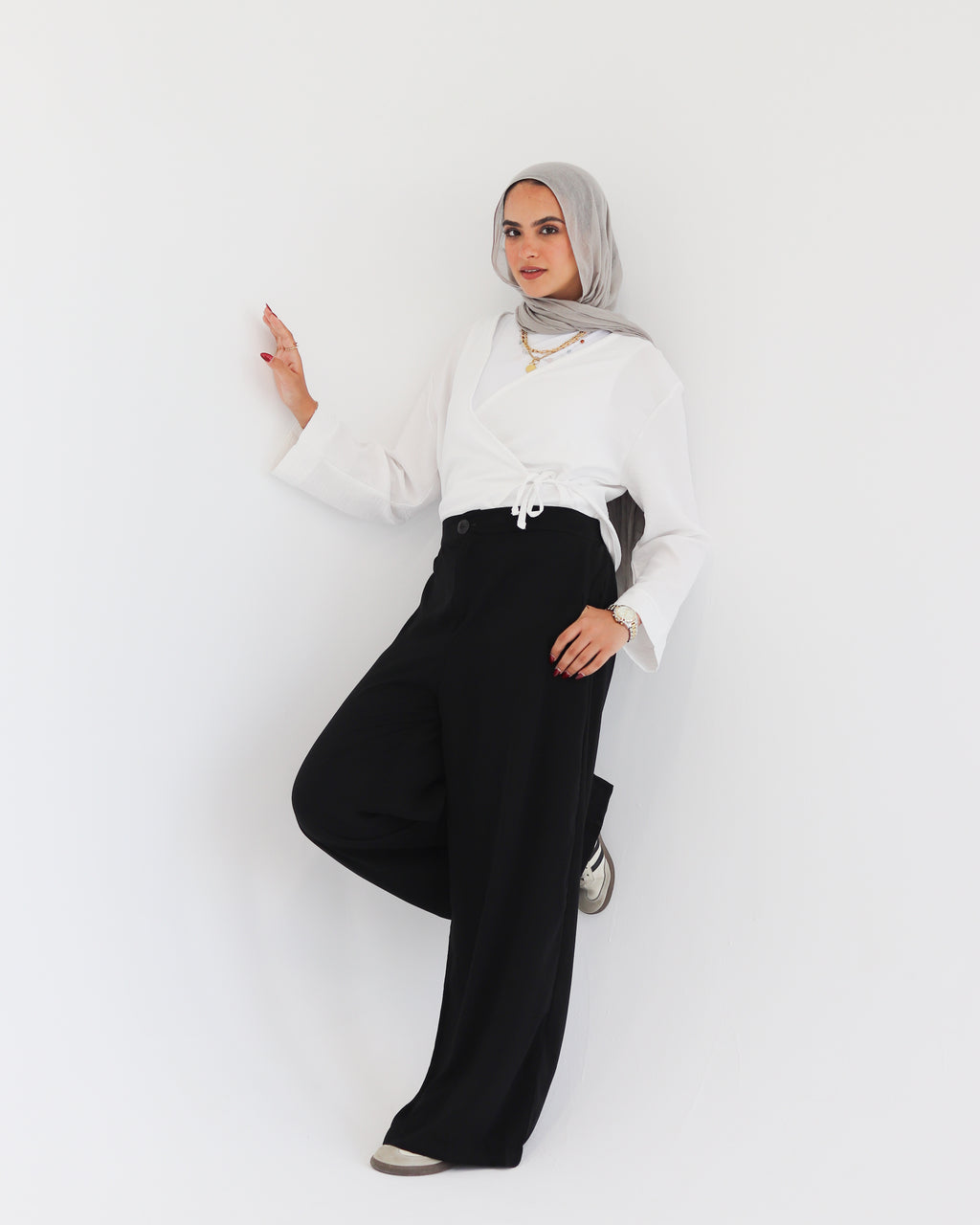 Modest Chic Wide-Leg Pants