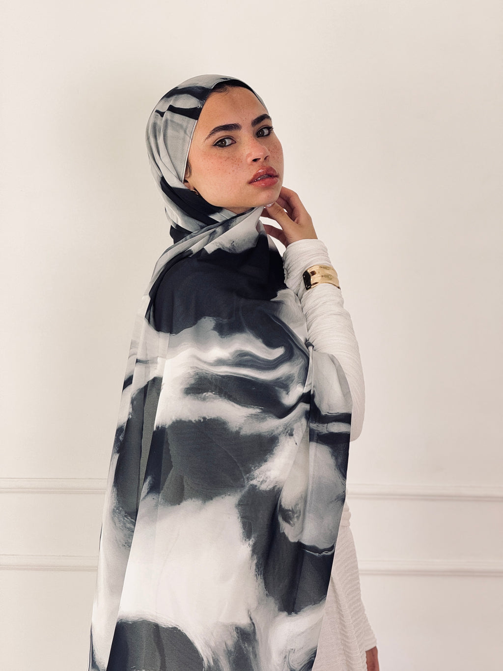 Shadow Fade Marble Scarf