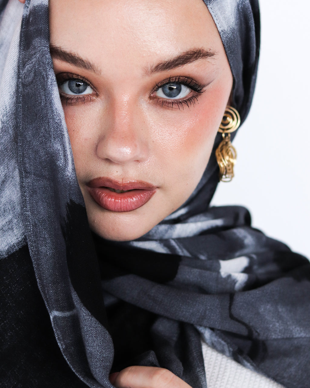 Shadow Fade Premium Modal Scarf